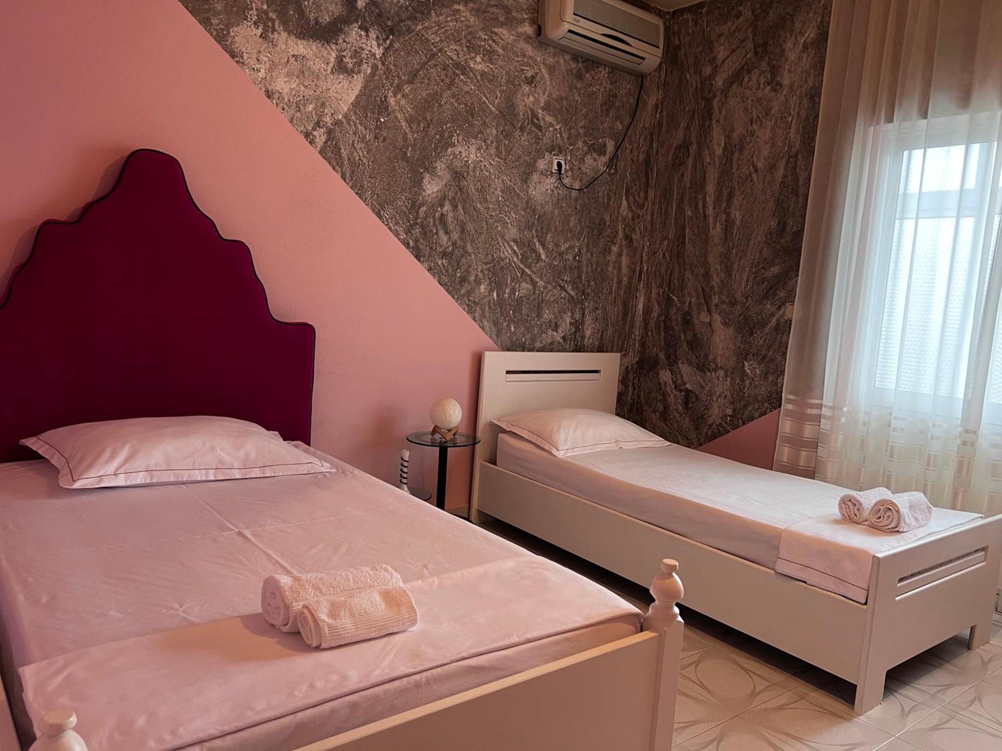 Berat Private Room In Haxhialiu Villa Zewnętrze zdjęcie