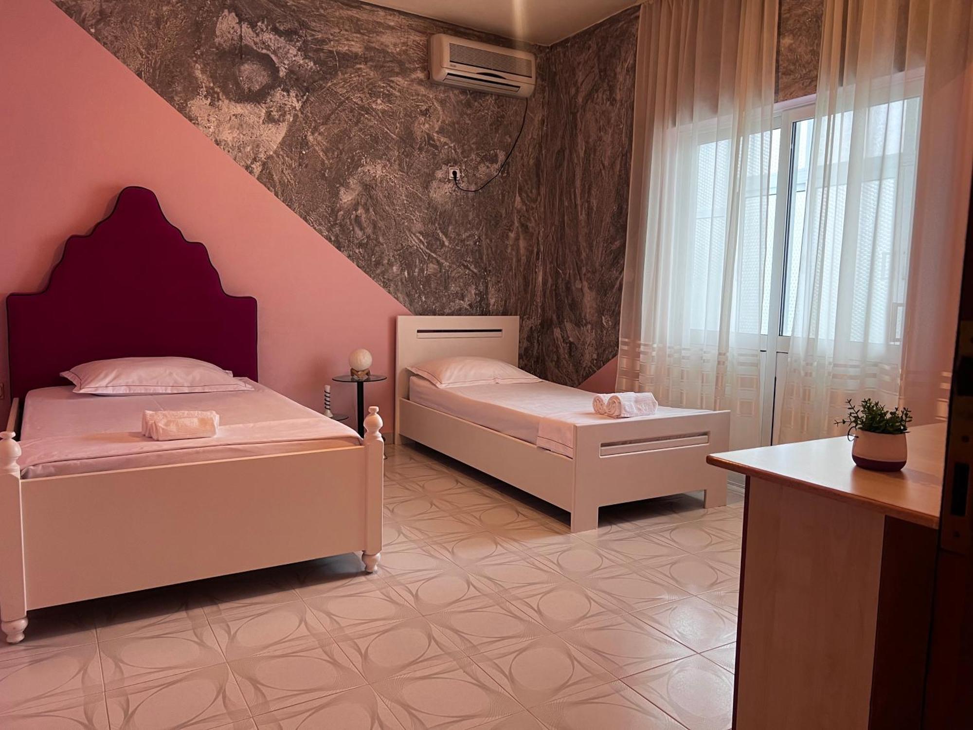 Berat Private Room In Haxhialiu Villa Zewnętrze zdjęcie