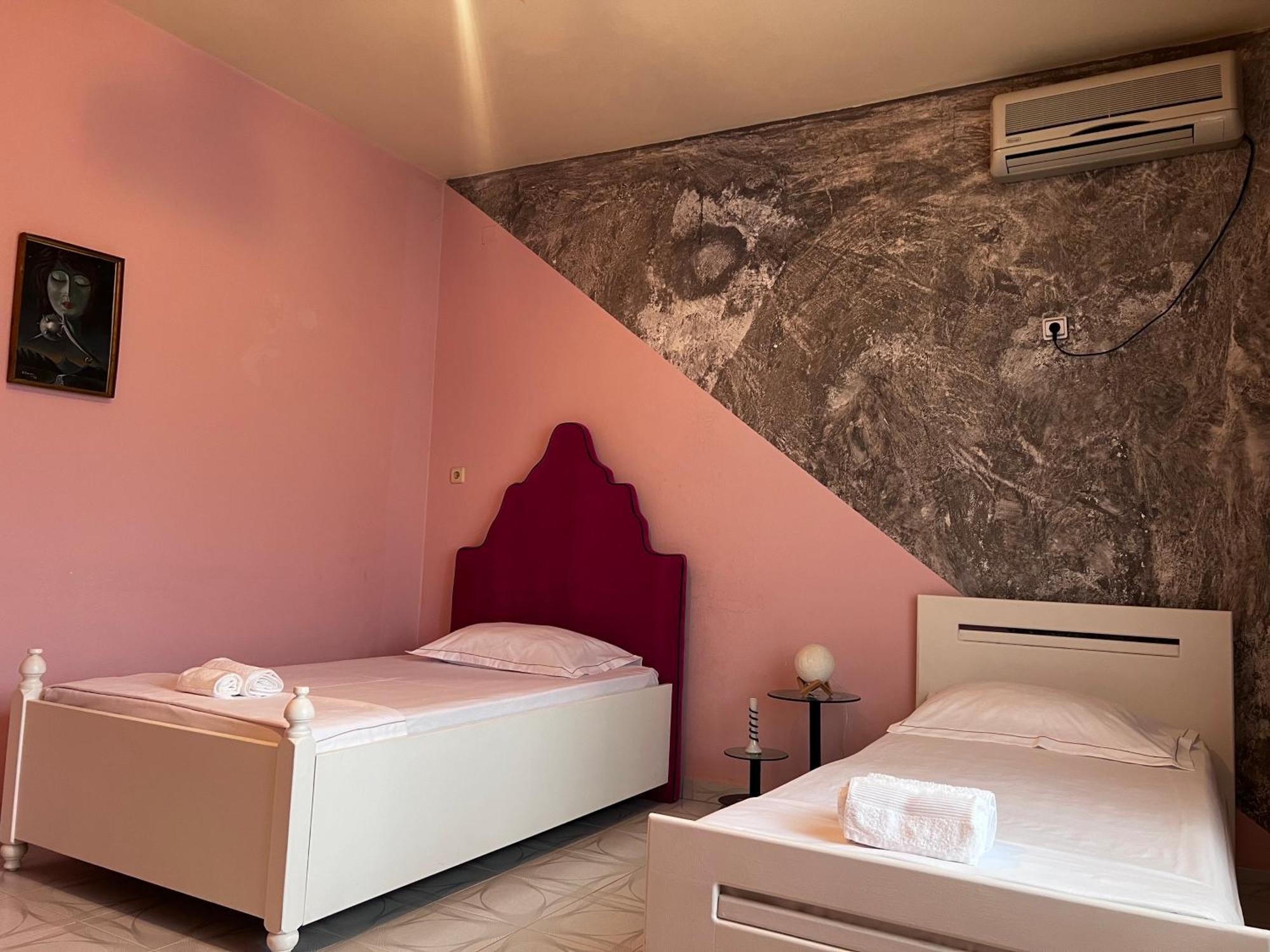 Berat Private Room In Haxhialiu Villa Zewnętrze zdjęcie