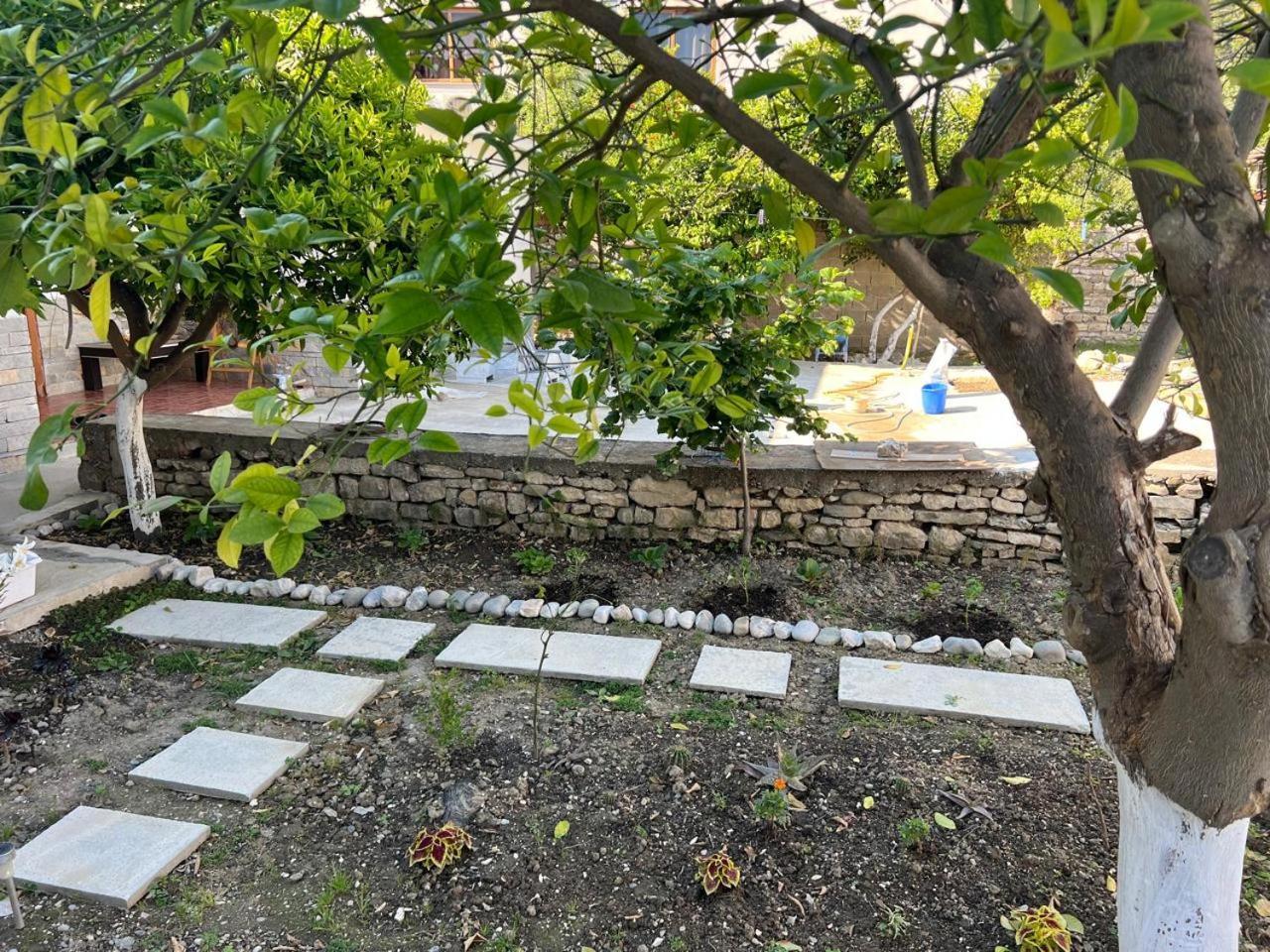 Berat Private Room In Haxhialiu Villa Zewnętrze zdjęcie